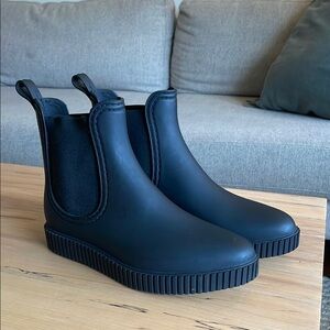 Black Rubber Chelsea Boots